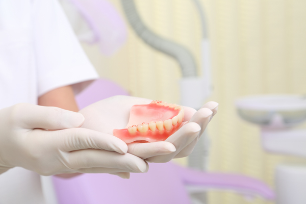 歯科技工士が駐在しているため、精密で質の高い義歯が仕上がります